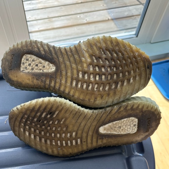 Yeezy 350 Ash Blue - Picture 3 of 4